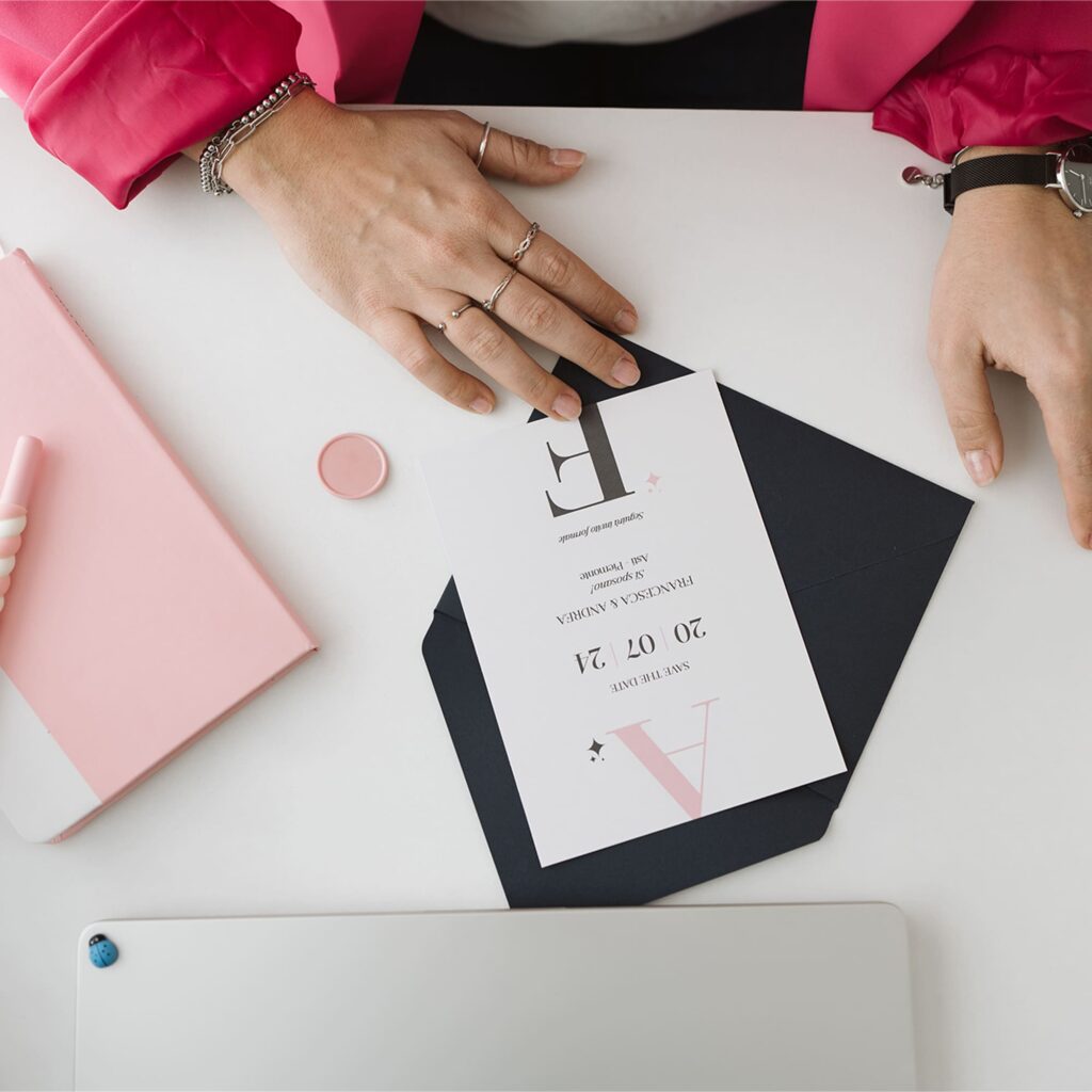 partecipazioni matrimonio colorate moderne a catalogo semi personalizzate