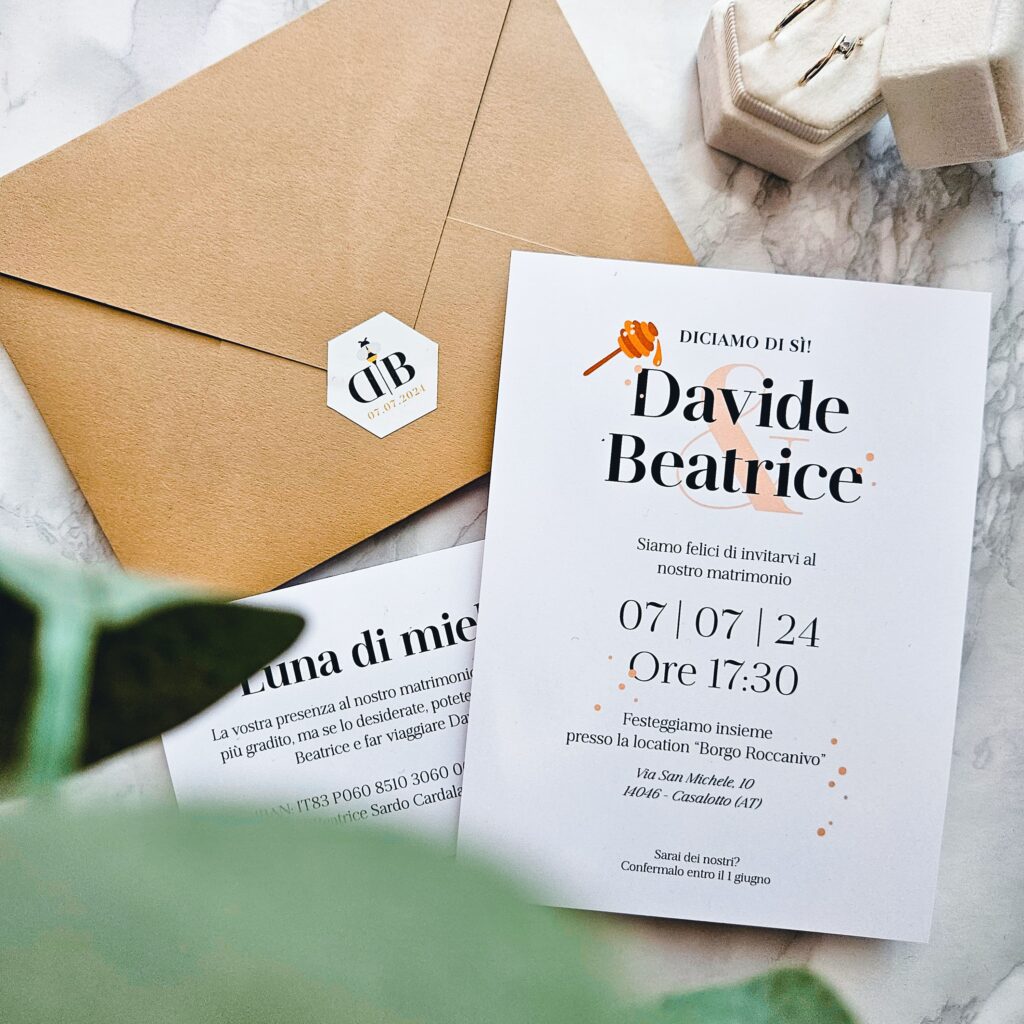 partecipazione matrimonio tema miele con adesivo